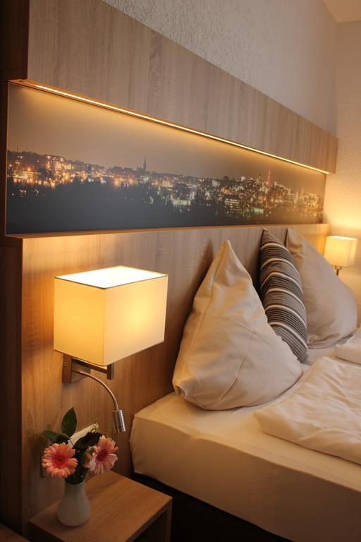 Hotel Restaurant Kromberg Remscheid Cameră foto